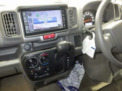 NISSAN CLIPPER VAN