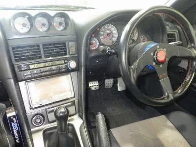 NISSAN SKYLINE