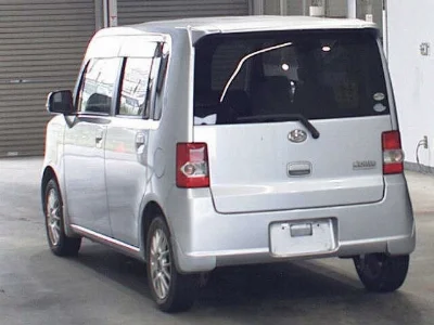 DAIHATSU MOVE CONTE