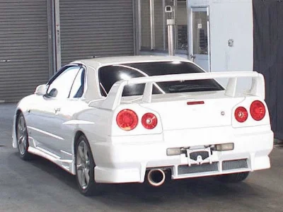 NISSAN SKYLINE