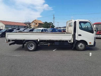 TOYOTA DYNA