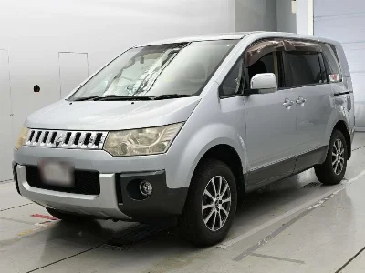 MITSUBISHI DELICA D5