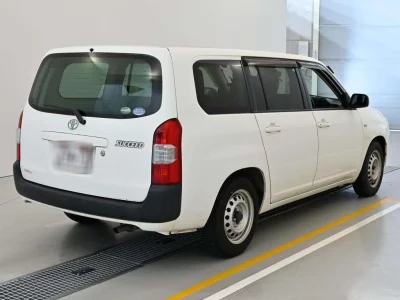 TOYOTA SUCCEED