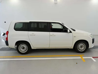 TOYOTA SUCCEED