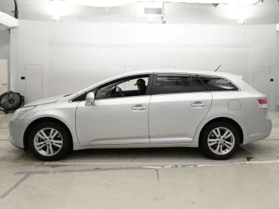 TOYOTA AVENSIS WAGON