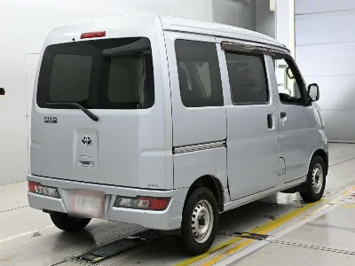 TOYOTA PIXIS VAN