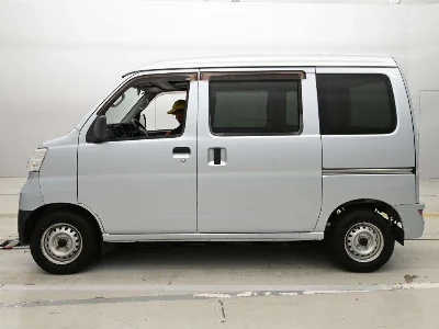 TOYOTA PIXIS VAN