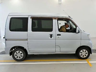DAIHATSU HIJET VAN