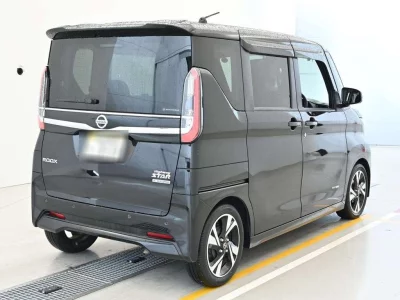 NISSAN ROOX