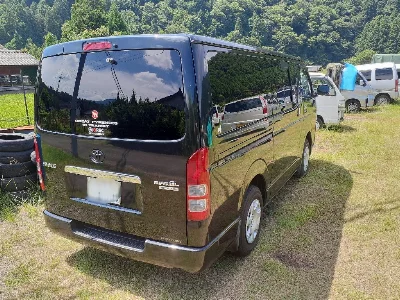 TOYOTA HIACE VAN