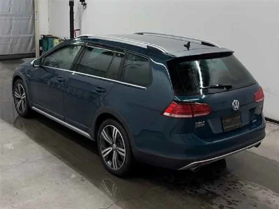 VOLKSWAGEN GOLF ALLTRACK