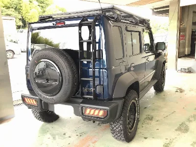 SUZUKI JIMNY NOMADE