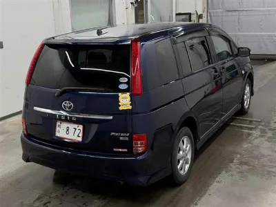TOYOTA ISIS
