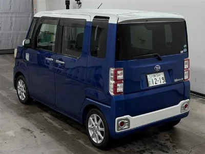 DAIHATSU WAKE