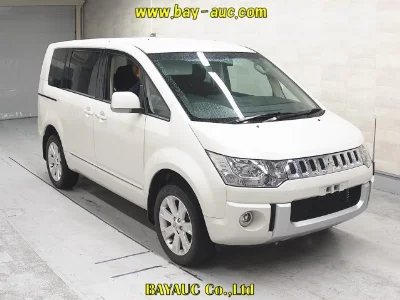 MITSUBISHI DELICA D5