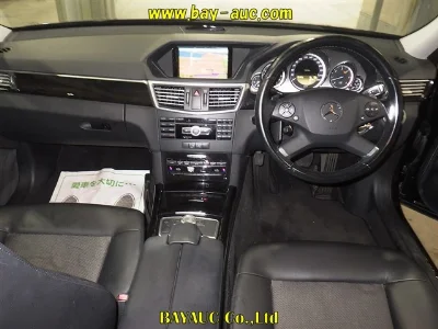 MERCEDES BENZ E CLASS