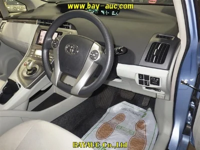 TOYOTA PRIUS PHV
