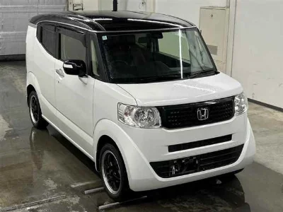 HONDA N BOX SLASH