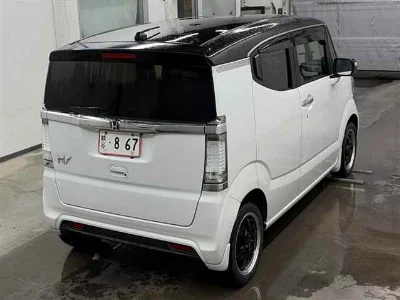 HONDA N BOX SLASH