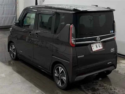 NISSAN ROOX