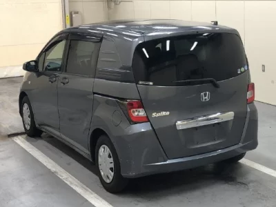 HONDA FREED SPIKE