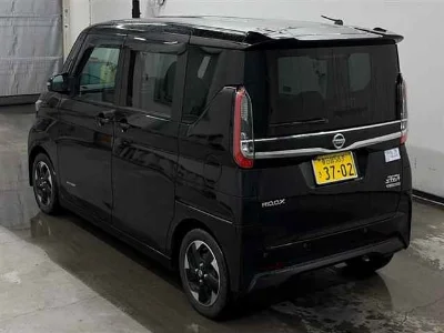 NISSAN ROOX