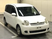 Цена авто Toyota Sienta с аукционов Японии, номер кузова NCP81G, пробег 32 000, оценка 8