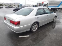 Цена авто Toyota Crown с аукционов Японии, номер кузова JZS171, пробег 124 000, оценка 20
