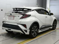 Цена авто Toyota C-HR с аукционов Японии, номер кузова ZYX10, пробег 117 000, оценка 2