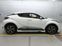 Цена авто Toyota C-HR с аукционов Японии, номер кузова ZYX10, пробег 117 000, оценка 2