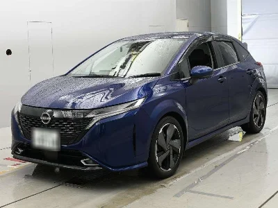 Nissan AURA