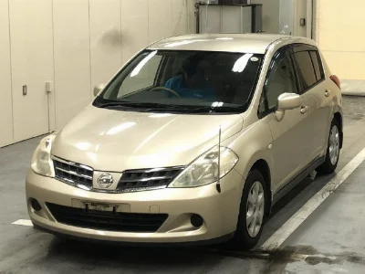 NISSAN TIIDA