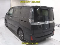 Цена авто Toyota Voxy с аукционов Японии, номер кузова ZRR80W, пробег 54 000, оценка 2