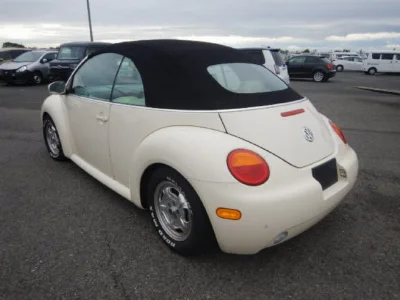 VOLKSWAGEN BEETLE
