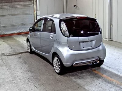 MITSUBISHI I