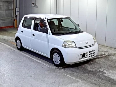 DAIHATSU ESSE