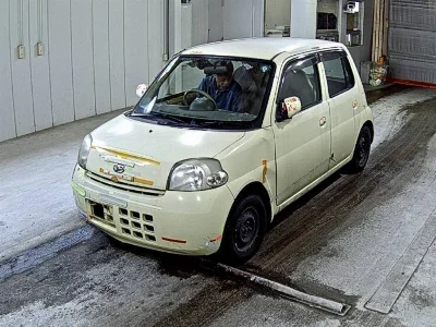 DAIHATSU ESSE