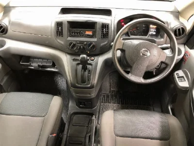 NISSAN NV200