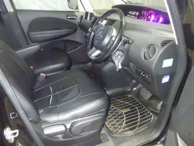 MAZDA BIANTE