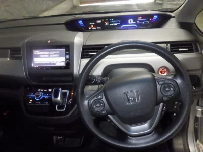 HONDA FREED+