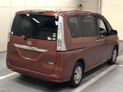 NISSAN SERENA