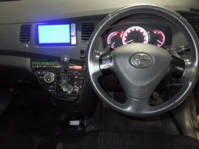 TOYOTA ISIS
