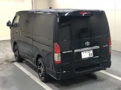TOYOTA REGIUS ACE VAN