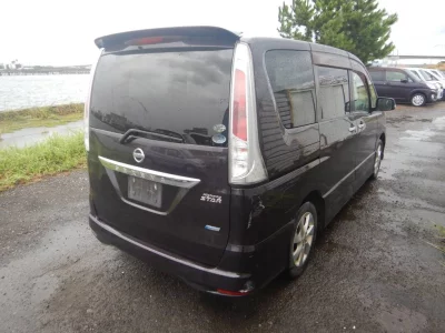 NISSAN SERENA
