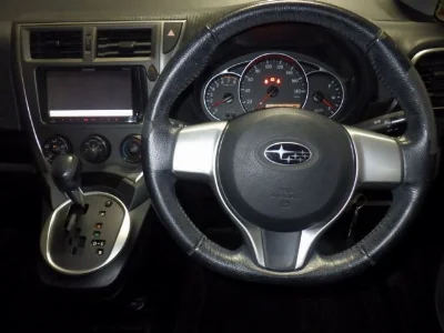 SUBARU TREZIA