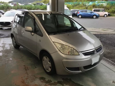 MITSUBISHI COLT