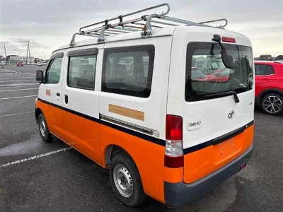 TOYOTA TOWN ACE VAN