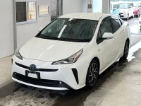 Цена авто Toyota Prius с аукционов Японии, номер кузова ZVW51, пробег 110 000, оценка 8