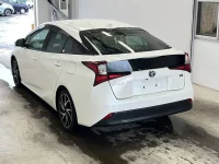 Цена авто Toyota Prius с аукционов Японии, номер кузова ZVW51, пробег 110 000, оценка 8