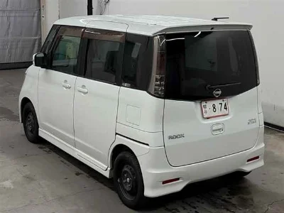 NISSAN ROOX